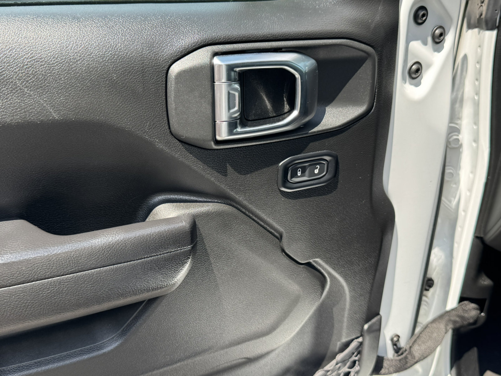 Used 2025 Jeep Gladiator Sport AWD/4WD image 12