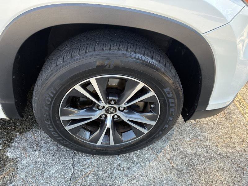 Used 2016 Toyota Highlander XLE FWD image 43