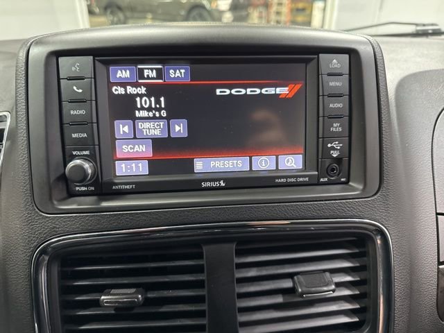 Used 2018 Dodge Grand Caravan SE w/ UConnect Hands-Free Group image 19