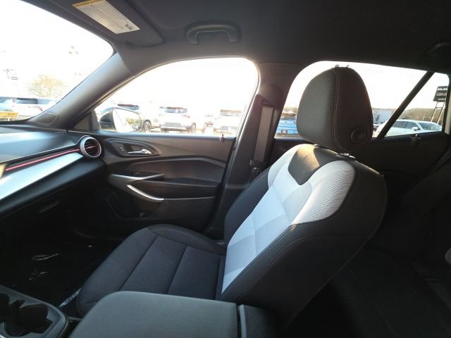 Used 2024 Chevrolet Trax RS image 21