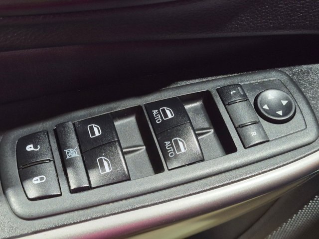 Used 2019 Jeep Cherokee Limited FWD image 8