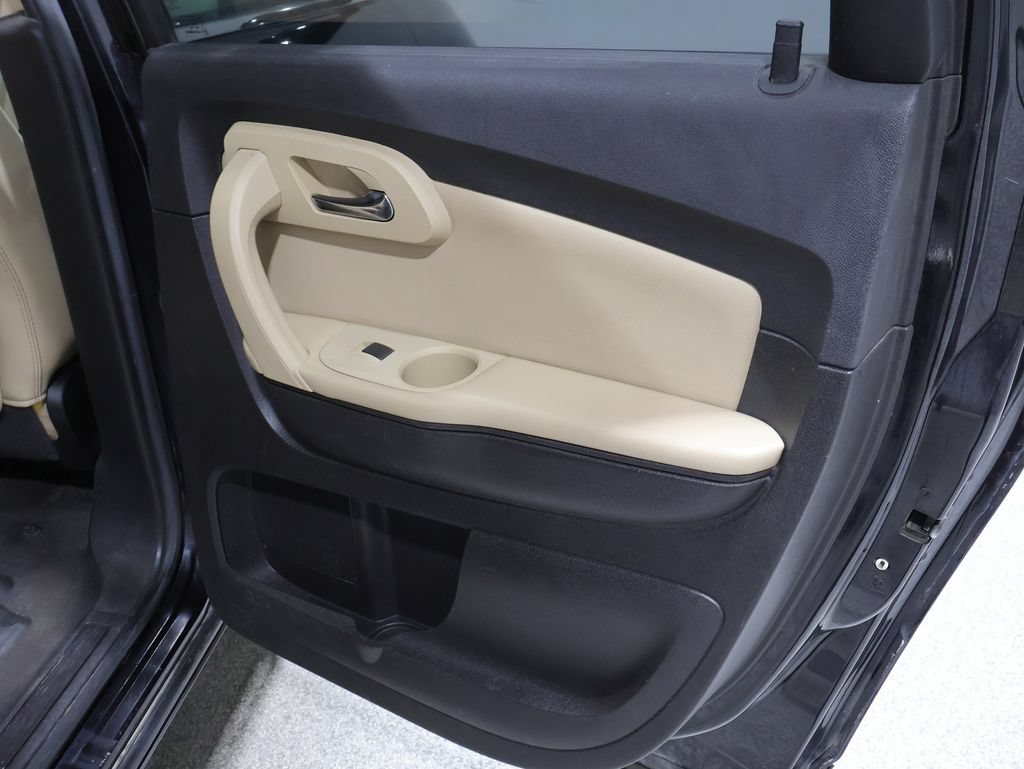 Used 2011 Chevrolet Traverse LTZ AWD/4WD image 29