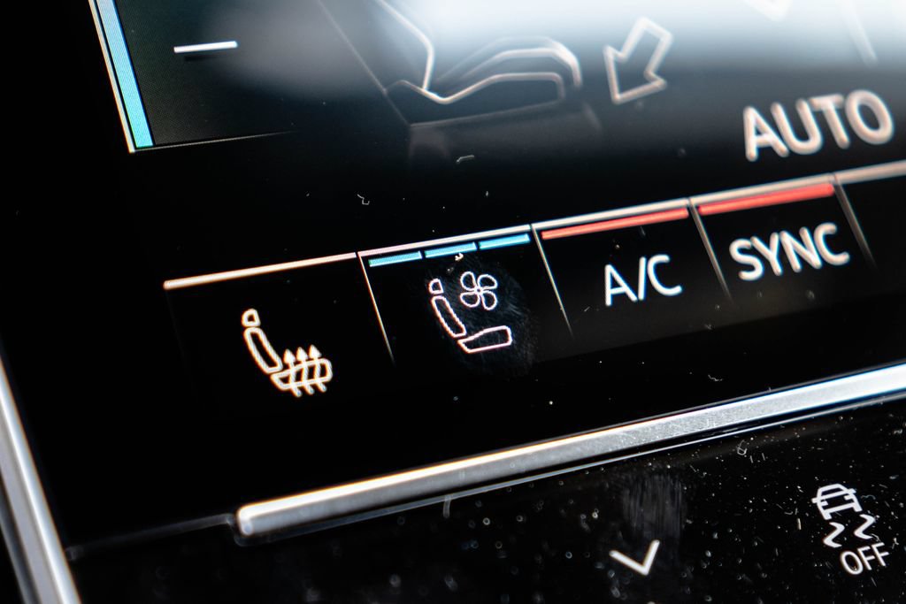 New 2026 Audi SQ8 Prestige AWD/4WD image 28