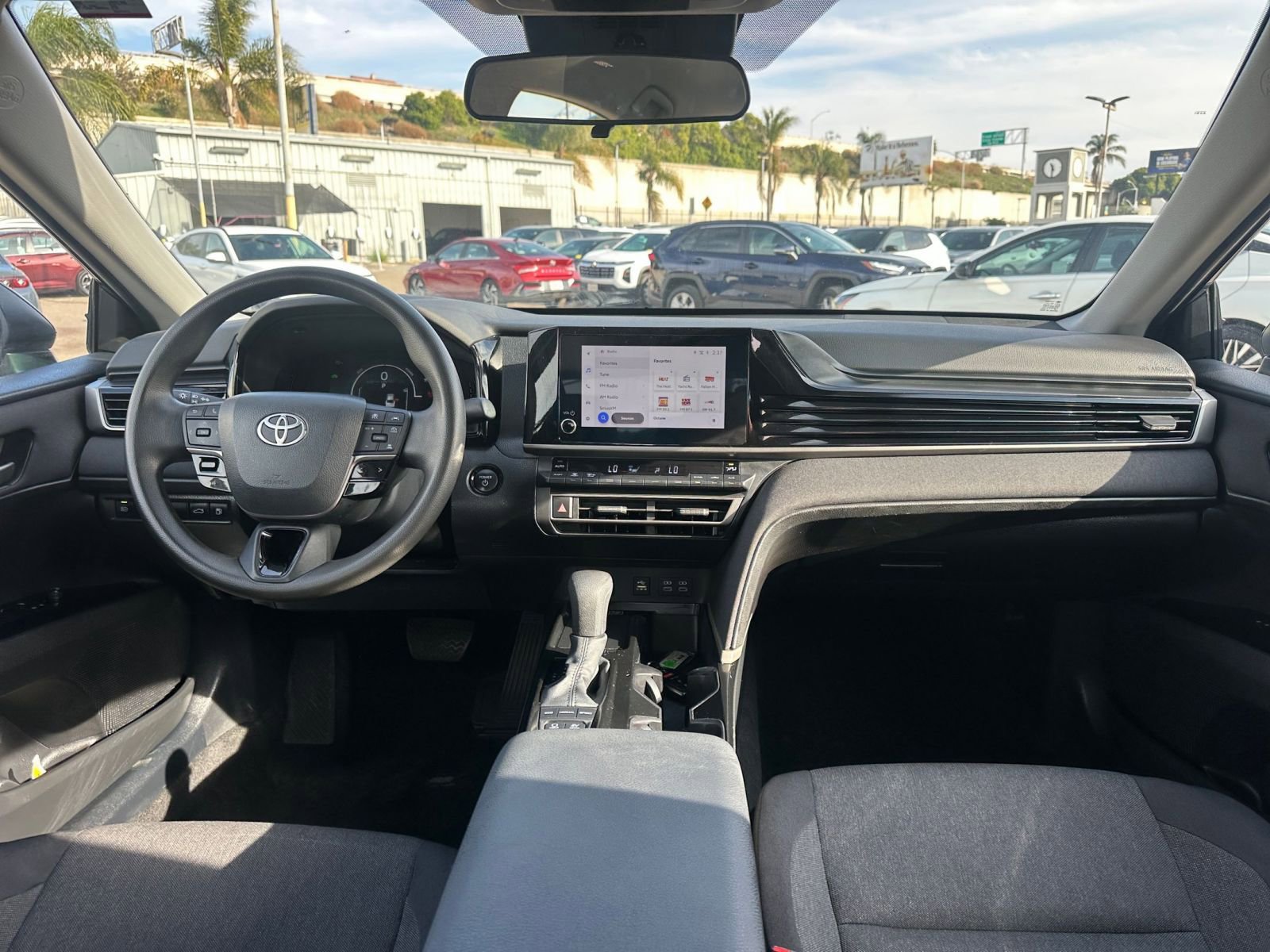 Used 2025 Toyota Camry LE image 32