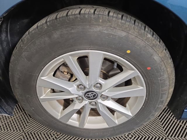 Used 2025 Toyota Camry LE FWD image 11