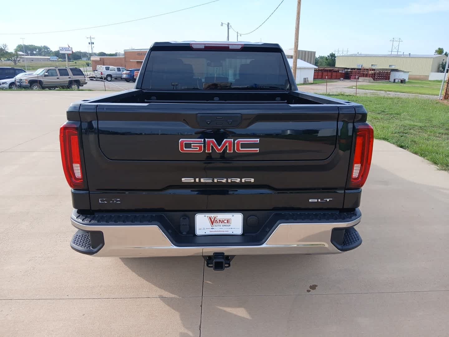 Used 2024 GMC Sierra 1500 SLT w/ SLT Premium Package AWD/4WD image 5