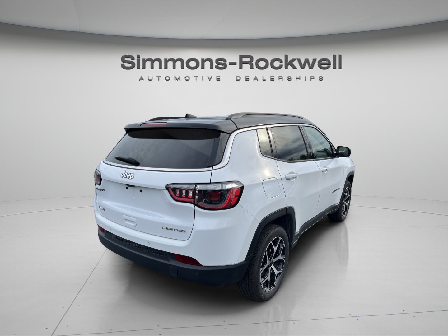 Used 2025 Jeep Compass Limited AWD/4WD image 5