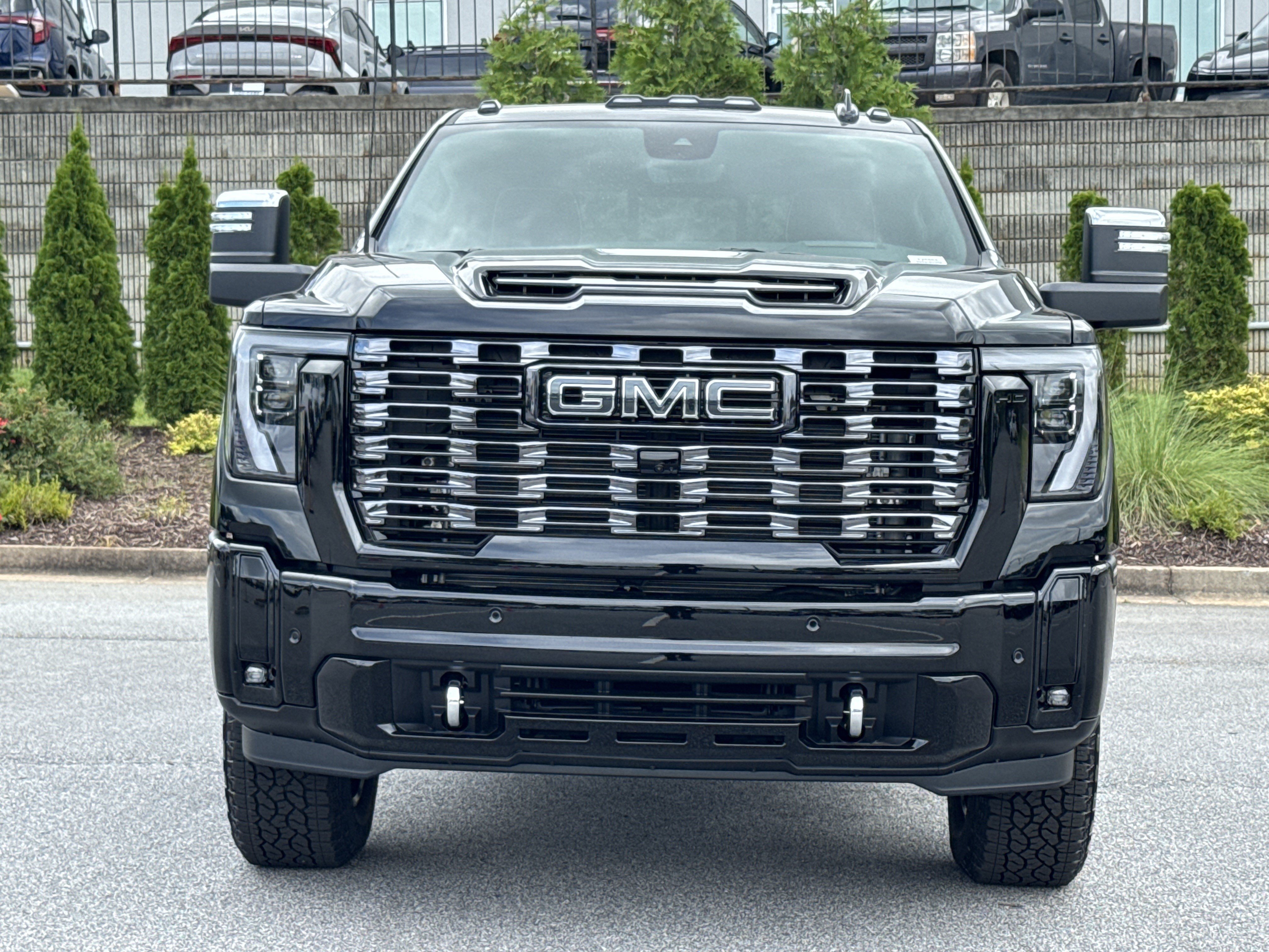 New 2026 GMC Sierra 2500 Denali Ultimate AWD/4WD image 3