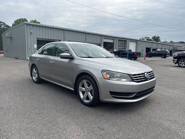 Used 2014 Volkswagen Passat TDI SE FWD image 4