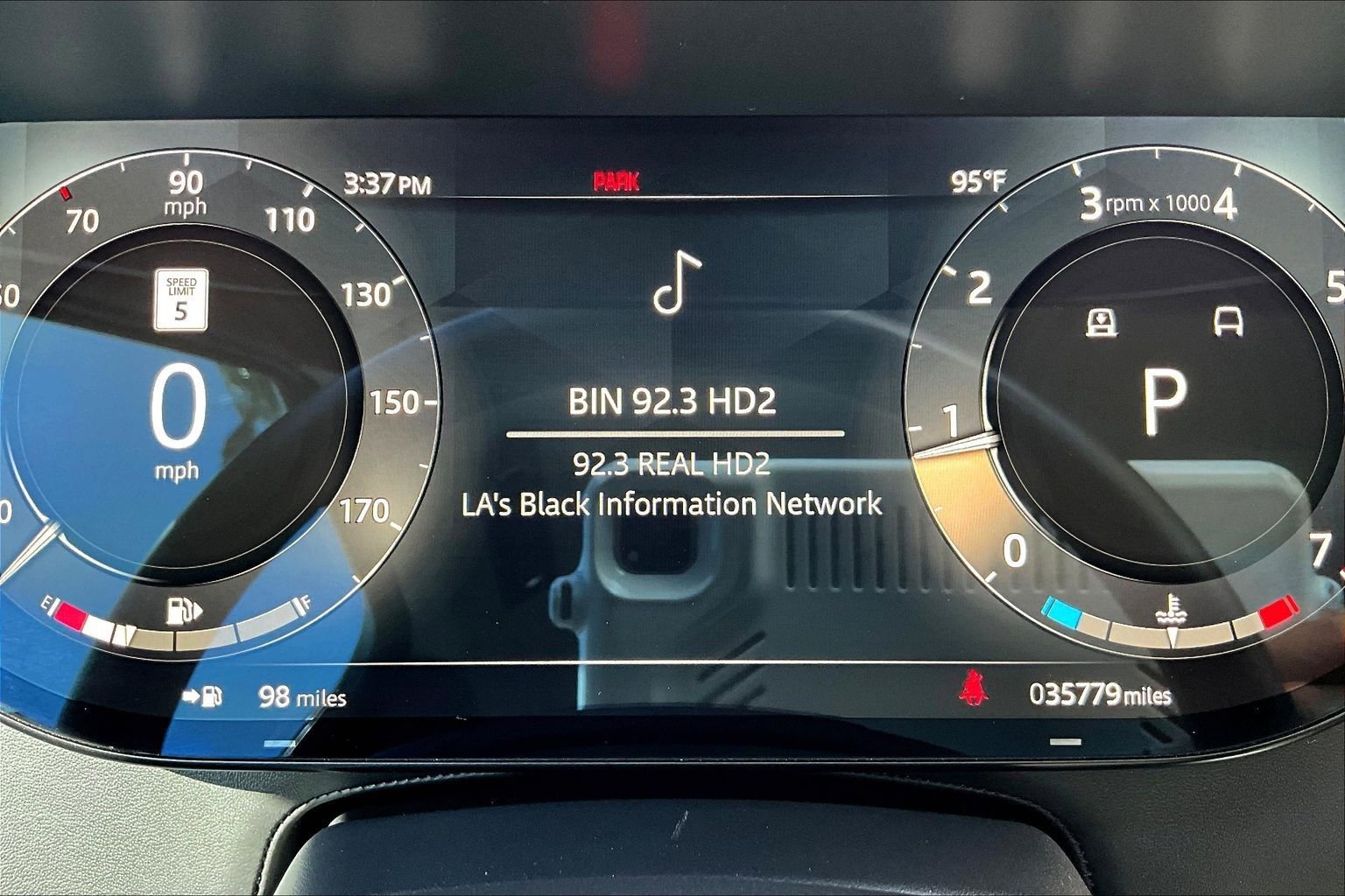 Certified 2023 Land Rover Range Rover SE AWD/4WD image 19