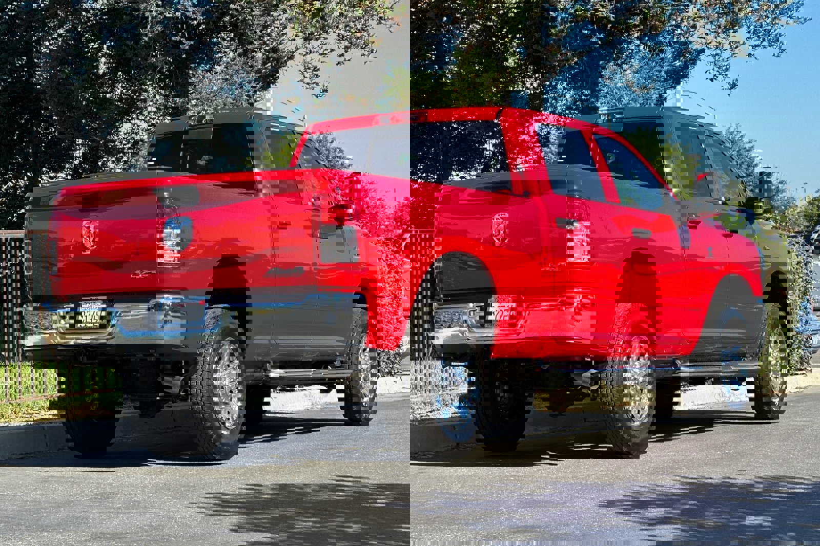 Used 2024 RAM 2500 Tradesman w/ Chrome Appearance Group image 4