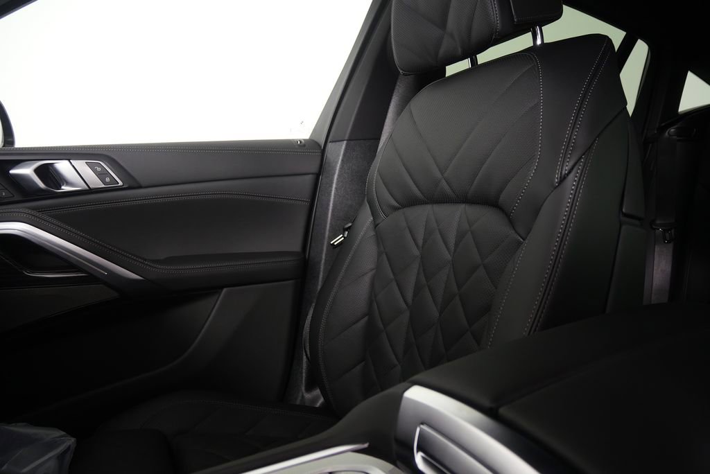 New 2026 BMW X6 xDrive40i w/ Climate Comfort Package image 22