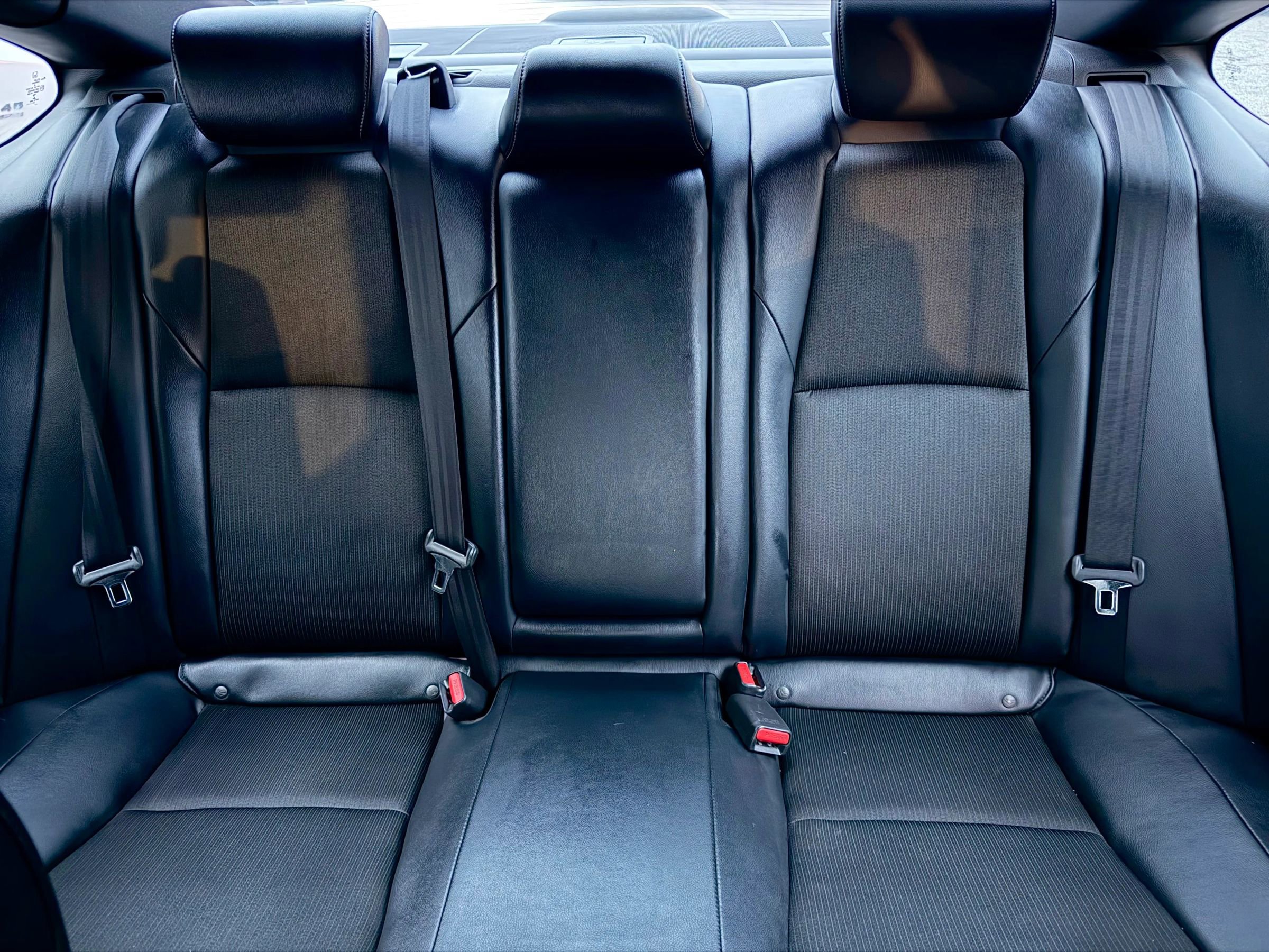 Used 2018 Honda Accord Sport image 11
