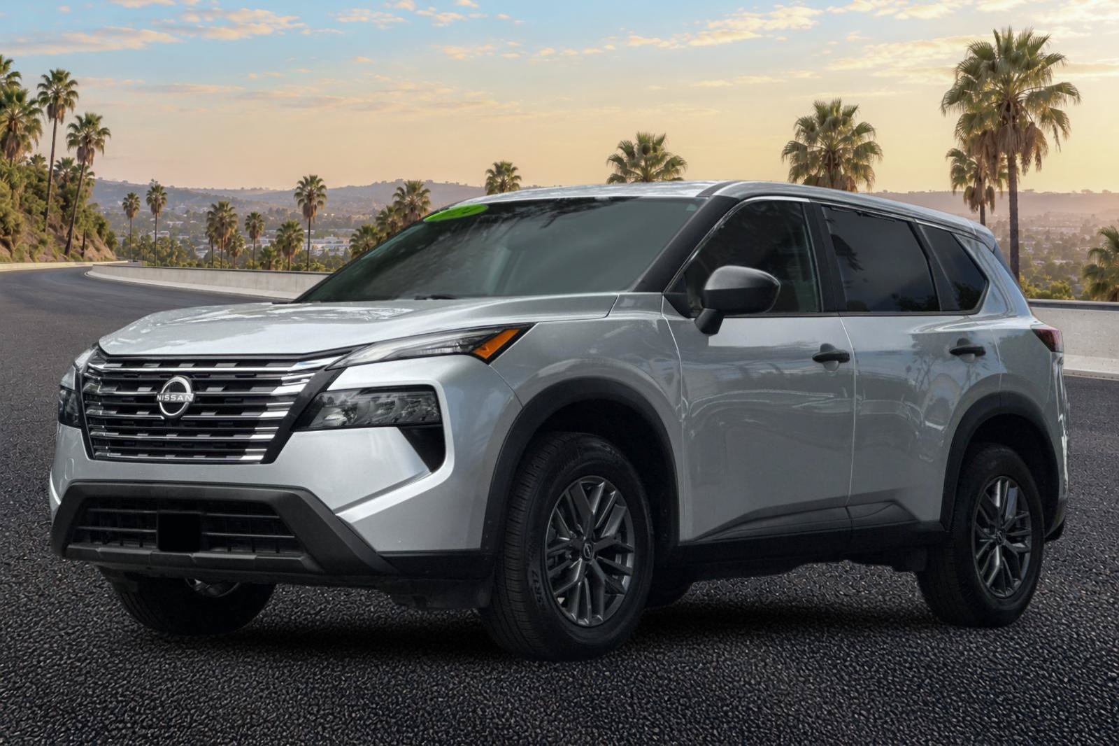 Used 2024 Nissan Rogue S FWD image 8