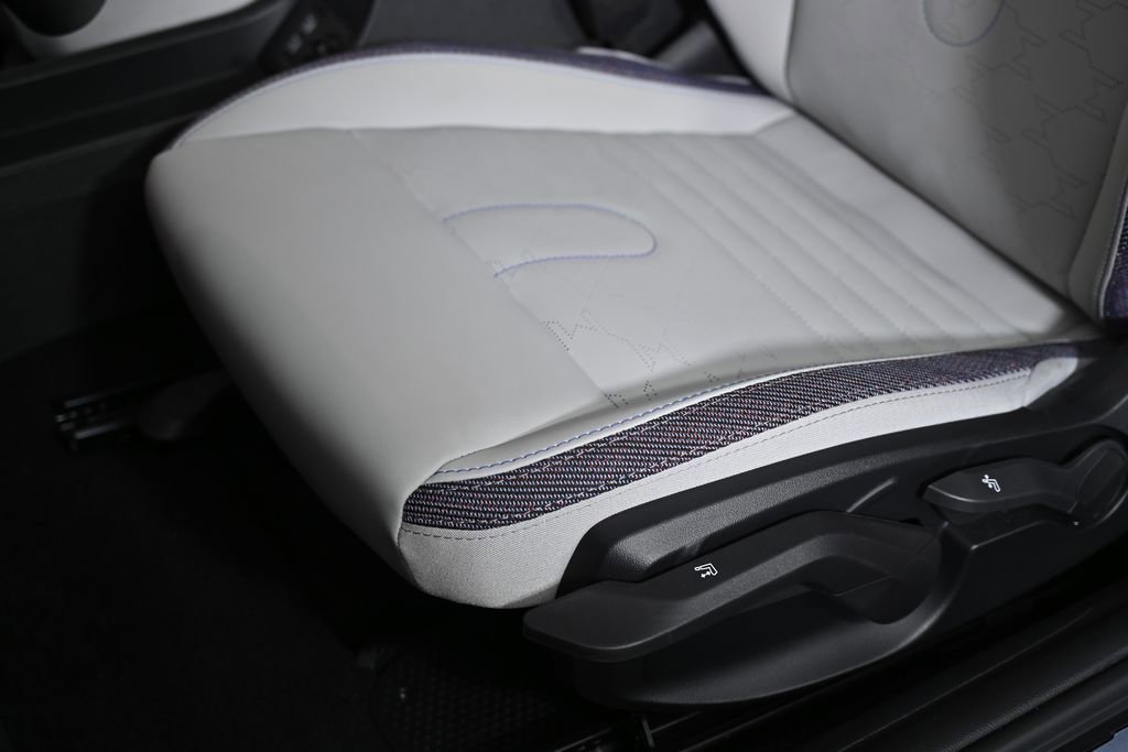 Used 2025 MINI Cooper S image 31