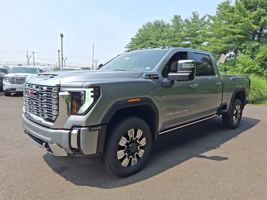 New 2026 GMC Sierra 2500 Denali w/ Denali Reserve Package AWD/4WD image 2