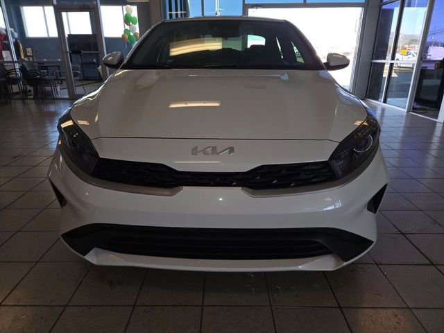 Used 2023 Kia Forte LXS FWD image 3