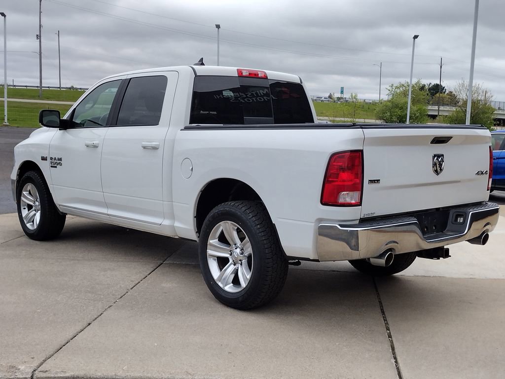 Used 2019 RAM 1500 Classic SLT w/ SLT Plus D←cor Group AWD/4WD image 15
