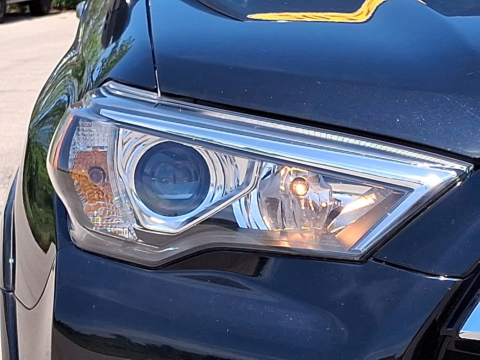 Used 2023 Toyota 4Runner Limited AWD/4WD image 28