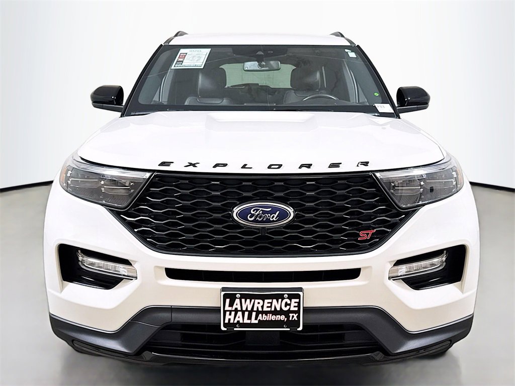 Used 2023 Ford Explorer ST image 2