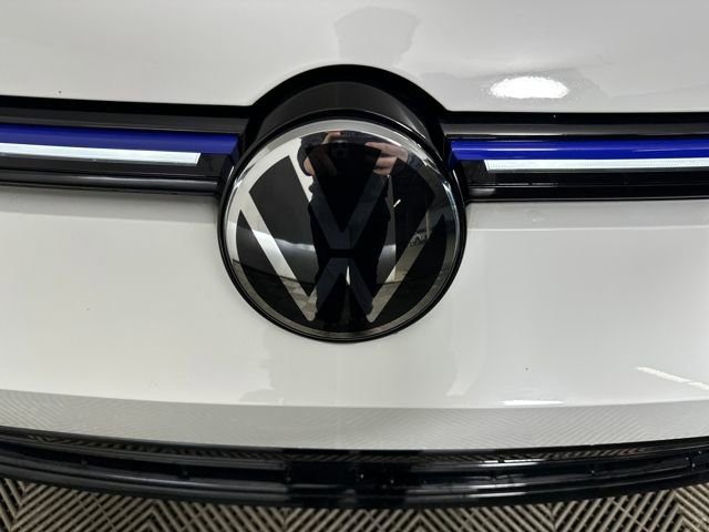 Used 2024 Volkswagen Golf R image 13