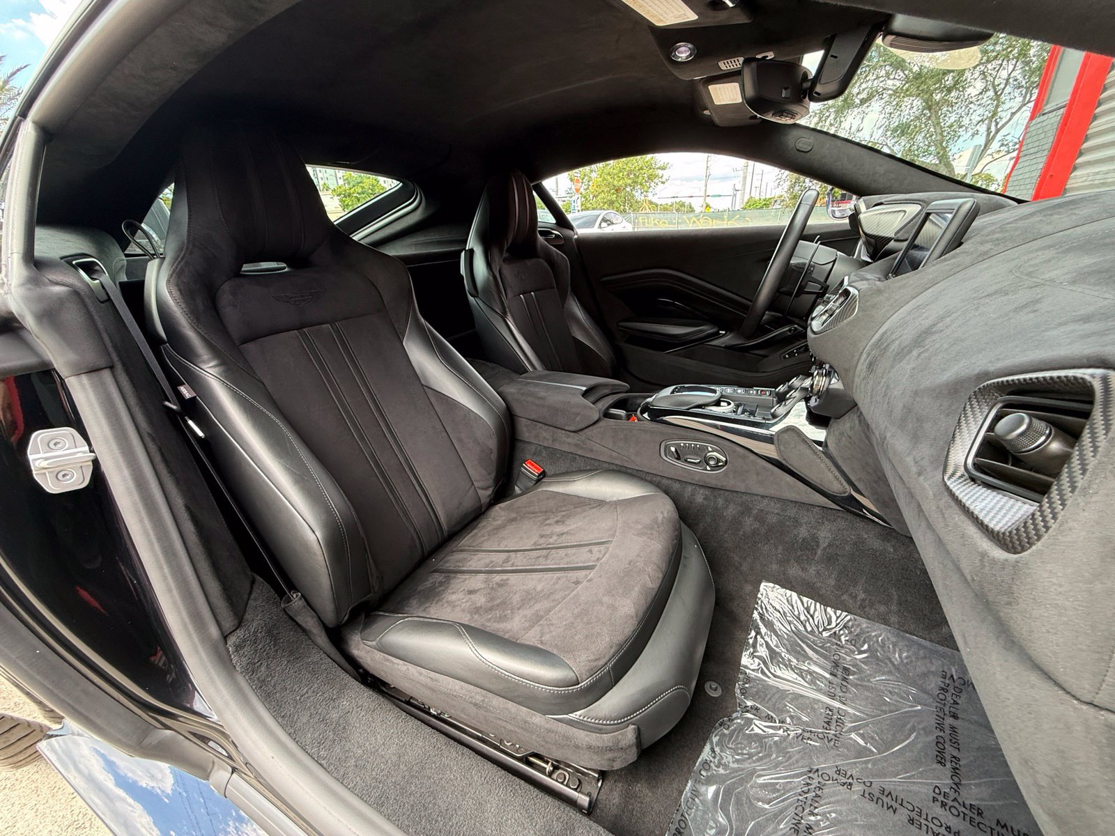 Used 2019 Aston Martin V8 Vantage Coupe RWD image 23