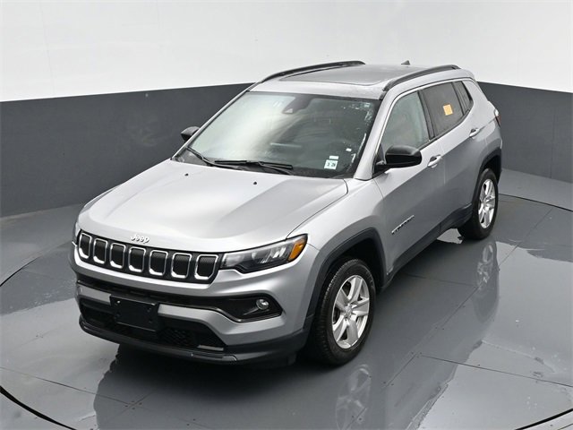 Used 2022 Jeep Compass Latitude w/ Sun and Sound Group image 20