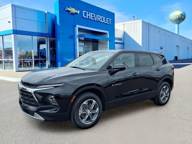 Used 2025 Chevrolet Blazer LT FWD image 8