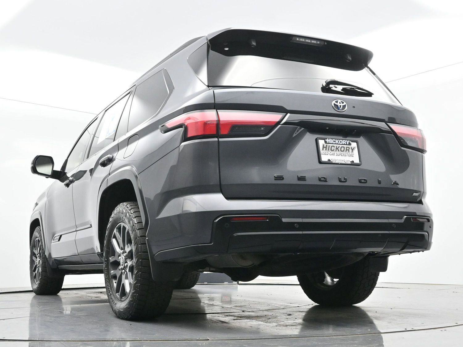 Used 2023 Toyota Sequoia Platinum AWD/4WD image 56