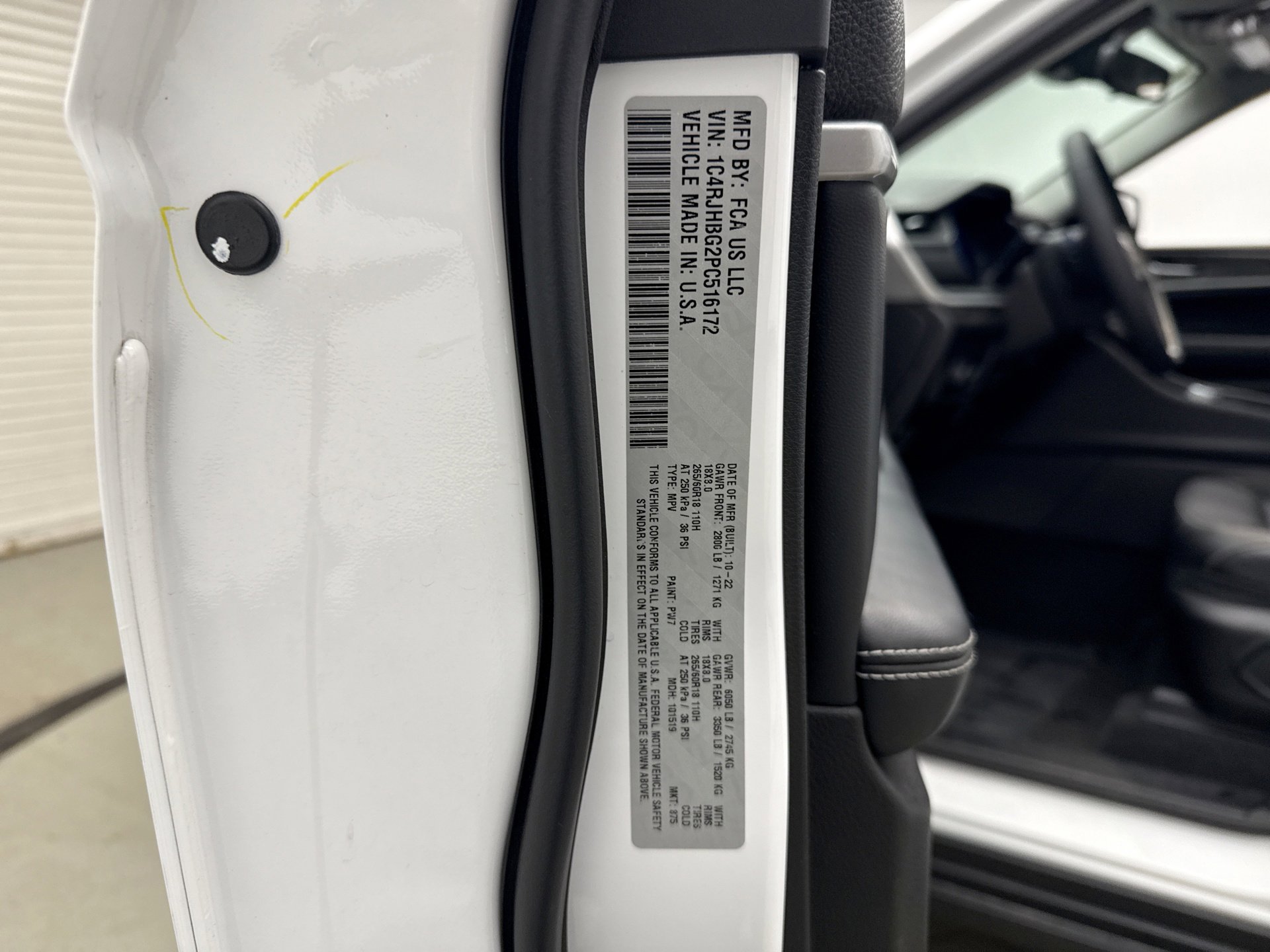 Used 2023 Jeep Grand Cherokee Limited AWD/4WD image 20