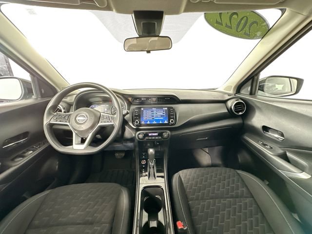 Used 2022 Nissan Kicks SV image 3