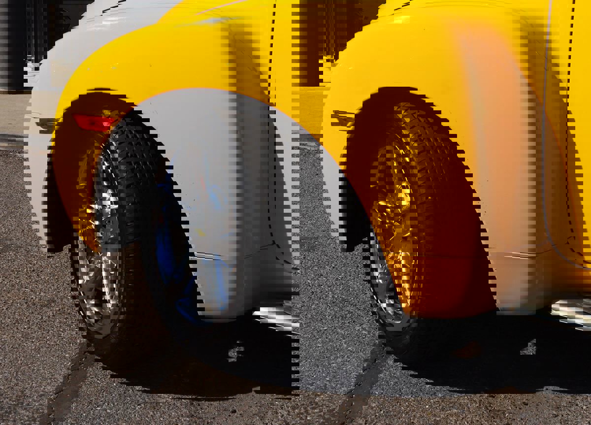 Used 2005 Chevrolet SSR w/ Preferred Equipment Group image 6