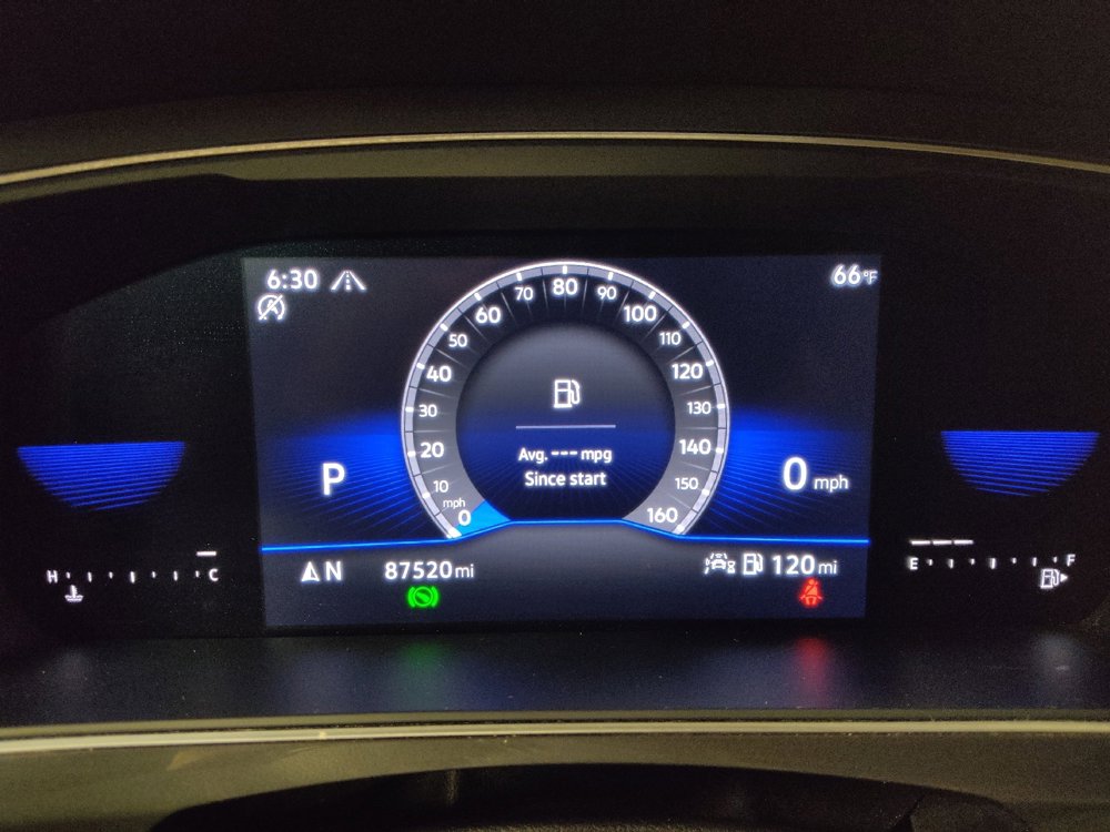 Used 2022 Volkswagen Tiguan SE R-Line image 23