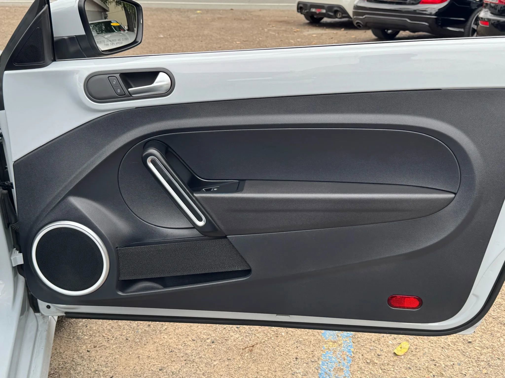 Used 2018 Volkswagen Beetle 2.0T S w/ Style & Comfort Package FWD image 29