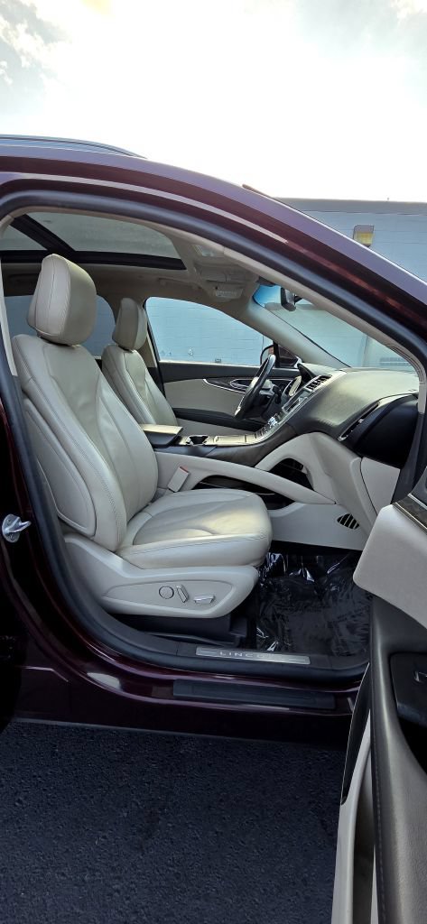 Used 2020 Lincoln Nautilus Reserve AWD/4WD image 9