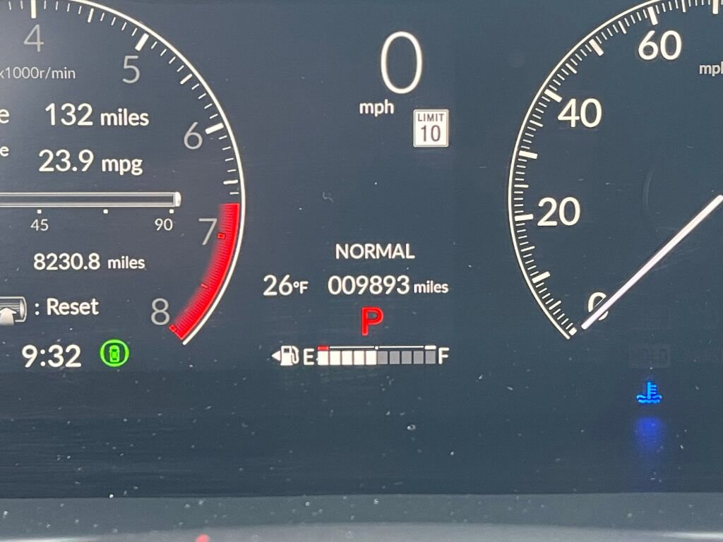 Used 2024 Honda HR-V Sport image 3