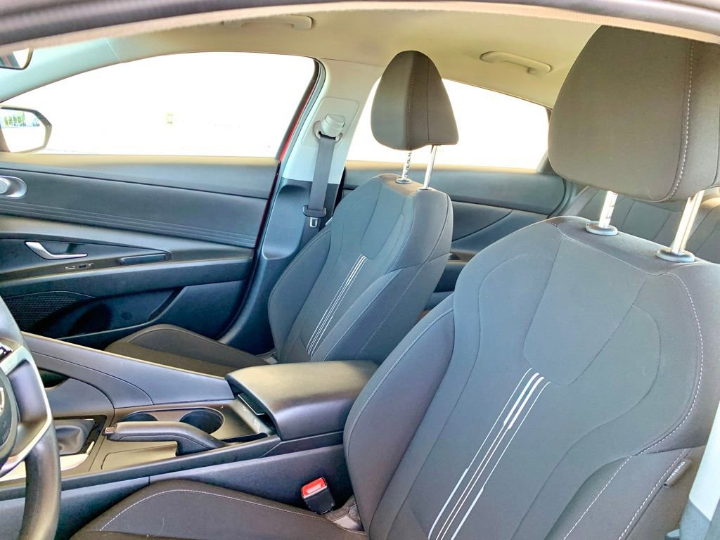 Used 2021 Hyundai Elantra SEL w/ Cargo Package FWD image 13