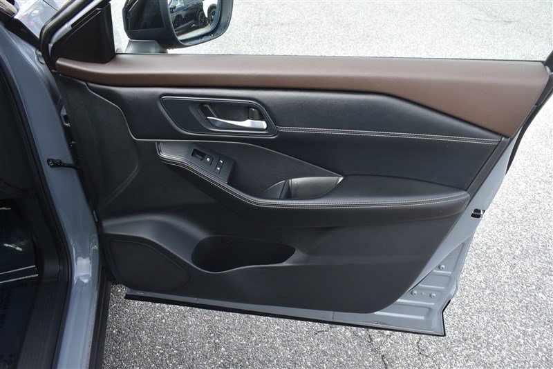 Used 2023 Nissan Rogue SV w/ SV Premium B Package AWD/4WD image 31