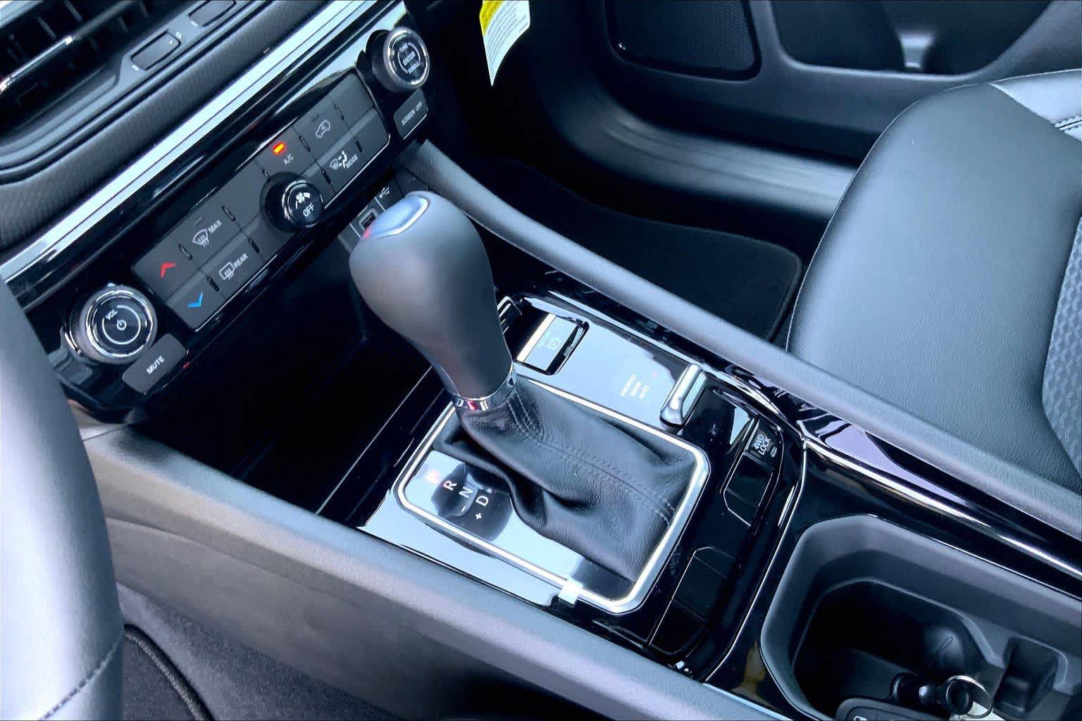 New 2026 Jeep Compass Latitude AWD/4WD image 5