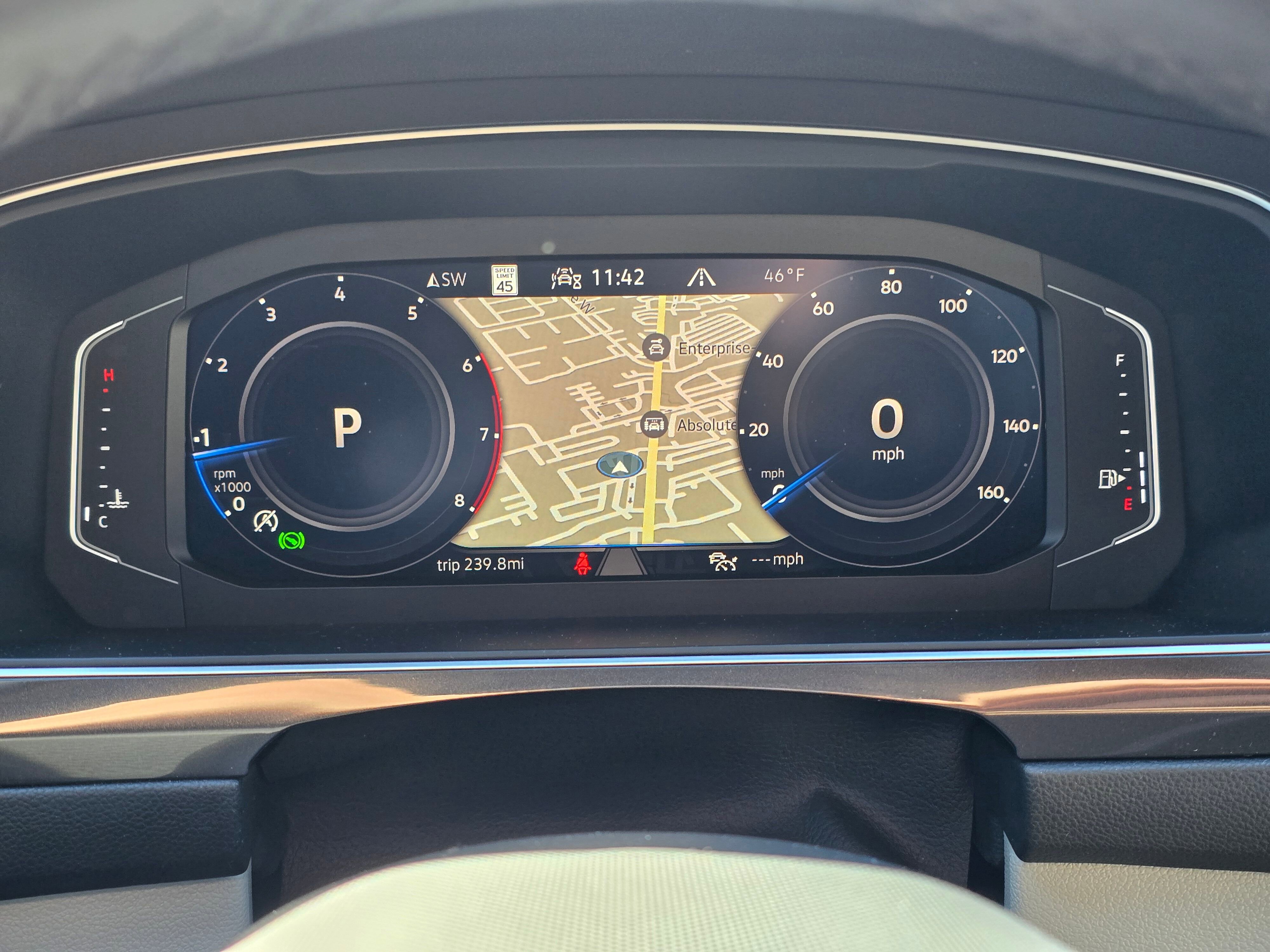 Used 2024 Volkswagen Tiguan SEL R-Line image 26