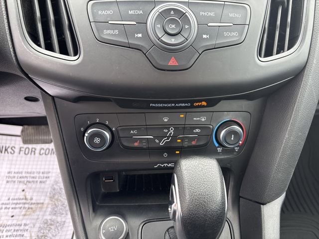 Used 2017 Ford Focus SE w/ SE Winter Package image 32