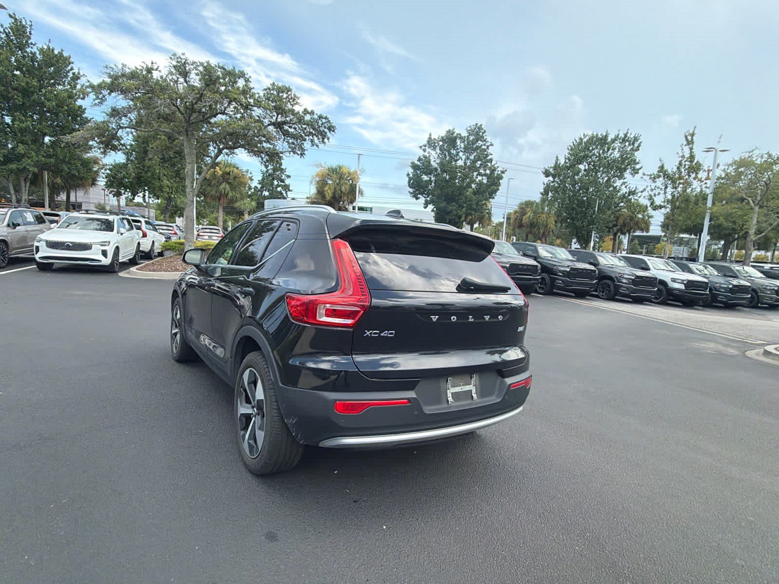 Used 2023 Volvo XC40 B5 Ultimate w/ Climate Package AWD/4WD image 13