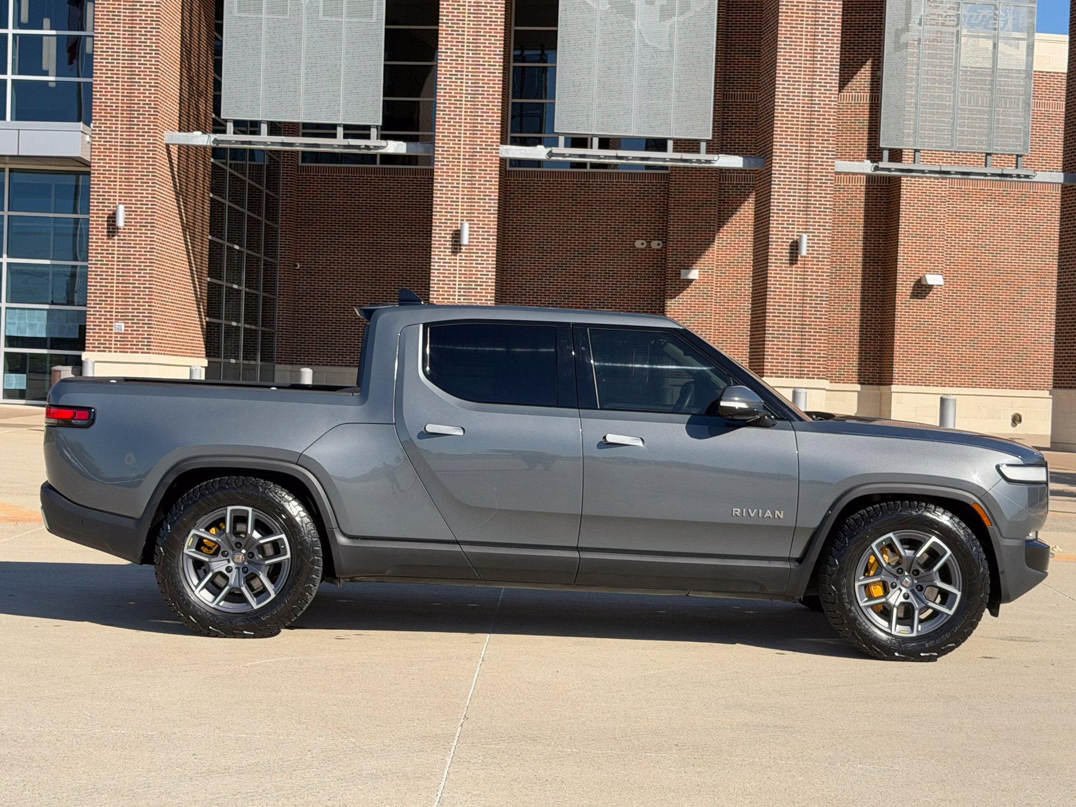 Used 2023 Rivian R1T Adventure Quad AWD/4WD image 3