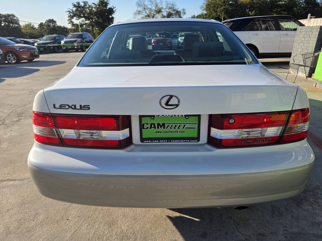 Used 2000 Lexus ES 330 FWD image 14