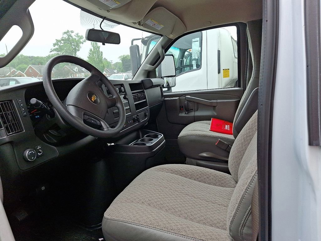 New 2025 Chevrolet Express 3500 w/ Power Convenience Package image 8