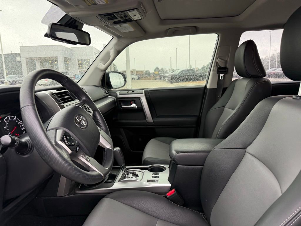 Used 2021 Toyota 4Runner SR5 Premium image 9