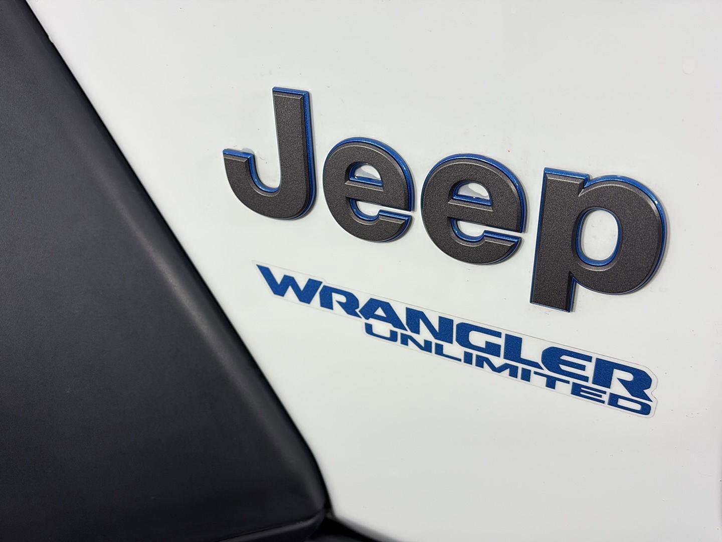 Used 2021 Jeep Wrangler Unlimited Rubicon 4xe w/ Cold Weather Group image 10