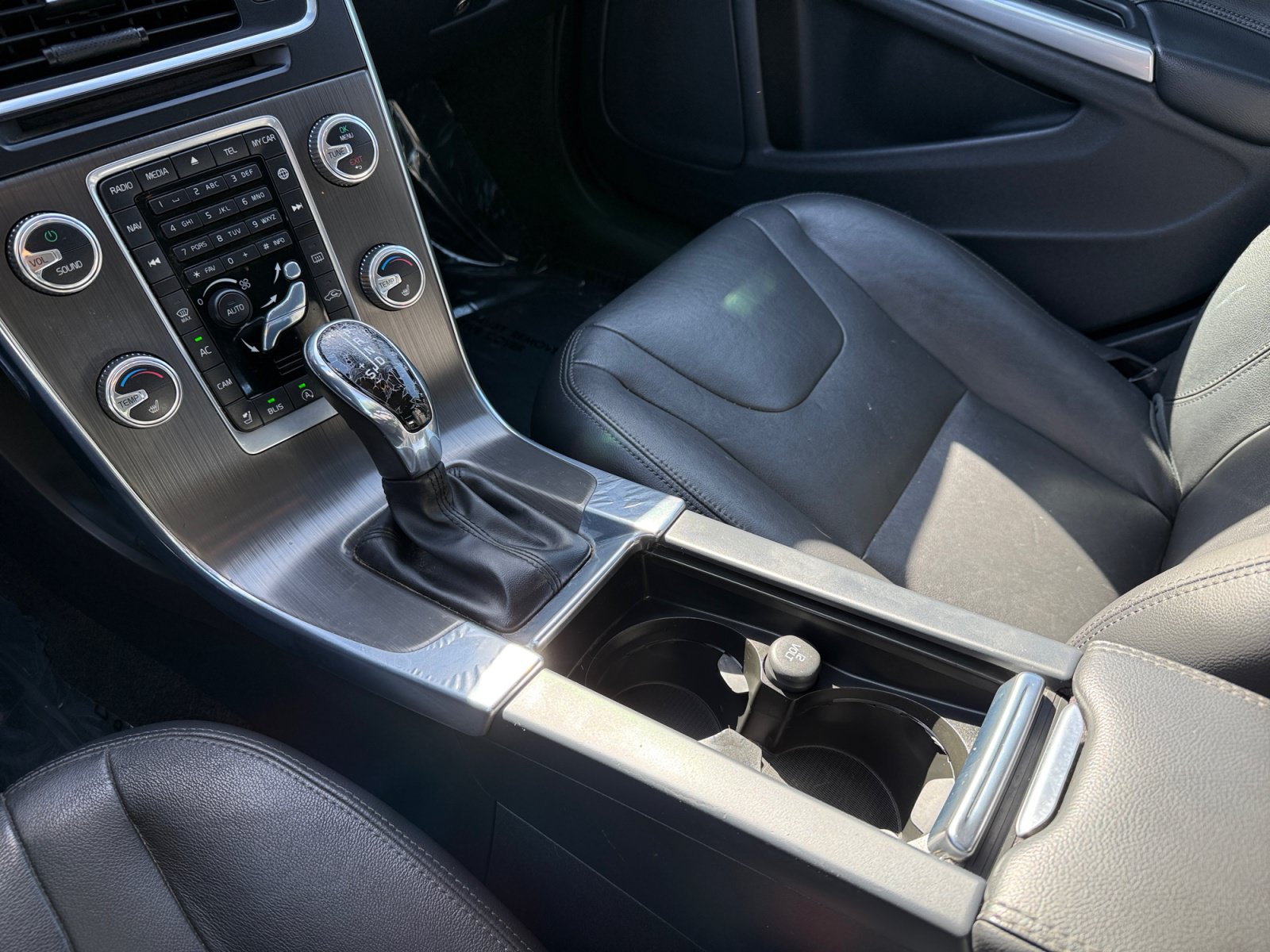 Used 2015 Volvo V60 T5 Premier FWD image 13