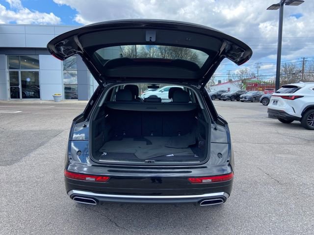 Used 2021 Audi Q5 e Premium Plus w/ Premium Plus Package image 32