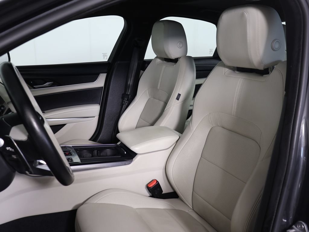 Used 2024 Jaguar XF R-Dynamic SE AWD/4WD image 30